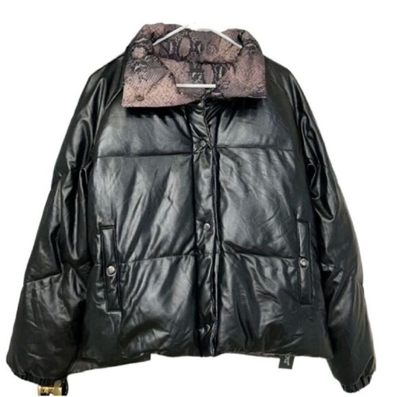 BLANK NYC Reversible Brown & Black Puffer
Coat/Jacket(Size Large) - Picture 7 of 10